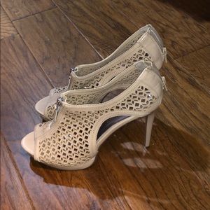 NUDE HEELS!!!!! NEVER WORN!!!